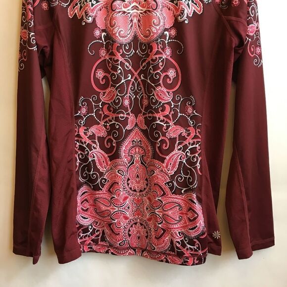 ATHLETA LONG SLEEVED RUNWAY PAISLEY TOP. - Picture 4 of 5